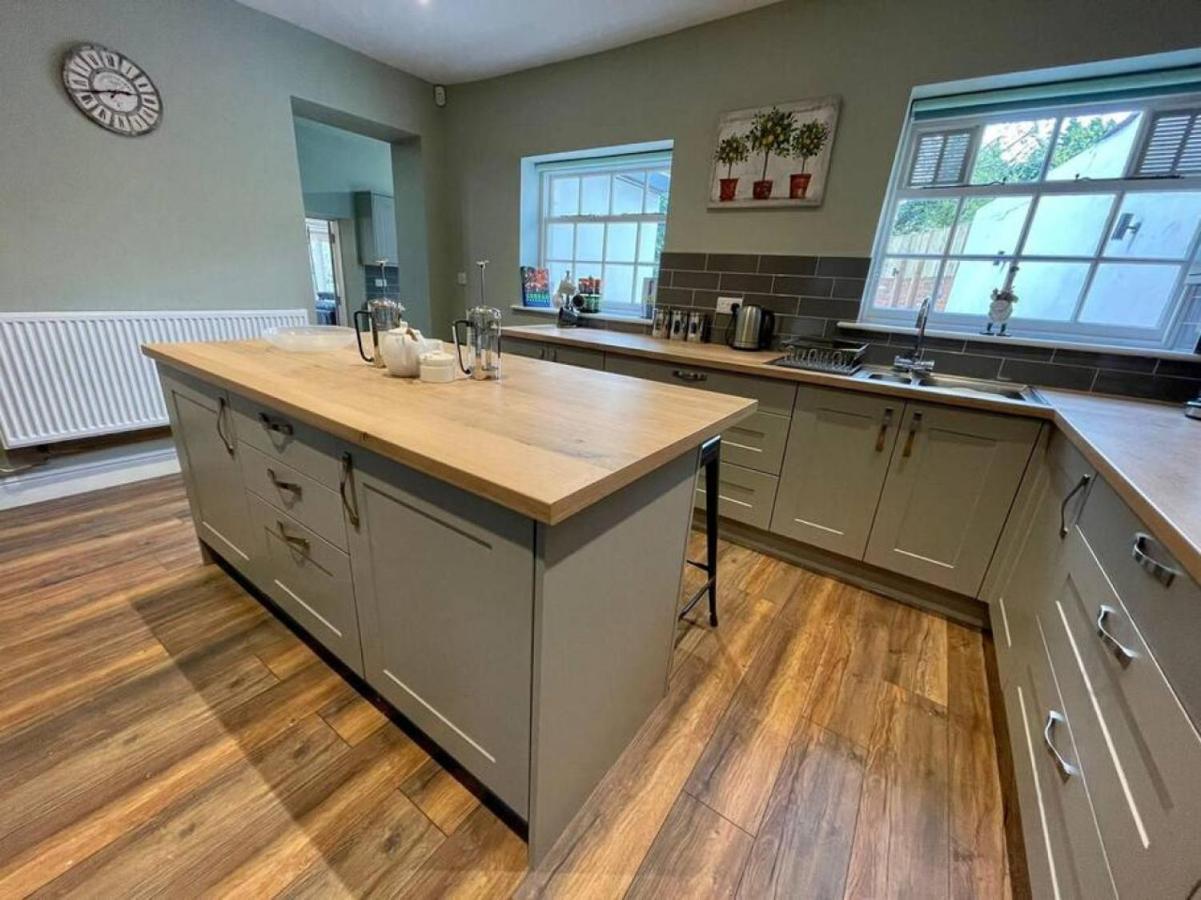 Lydney House Swaffham Sleeps 22 Villa Dış mekan fotoğraf